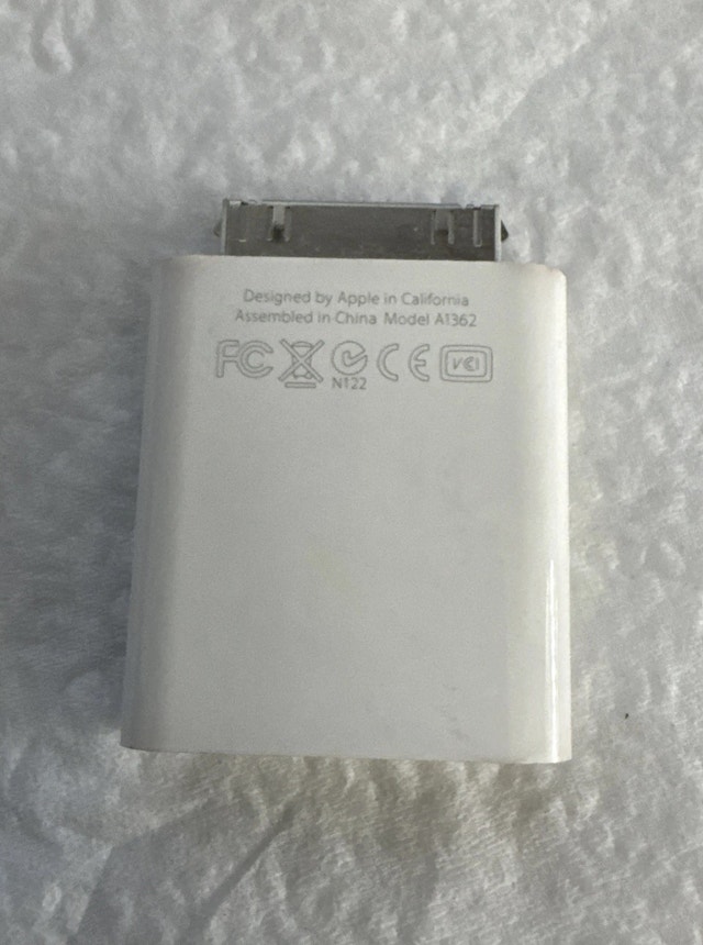 Genuine Apple A1362 iPad Camera Adapter - SD Card Reader