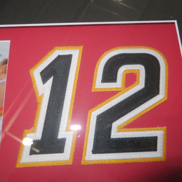Jarome Iginla Calgary Flames Signed 17X21 Frame - photo 5