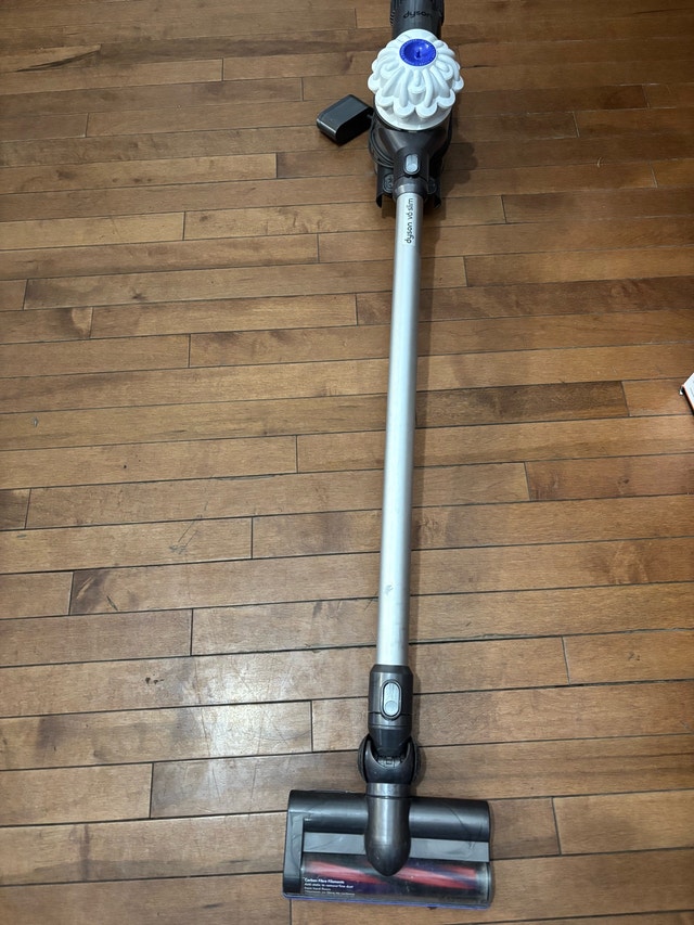 Dyson V6 Slim Cordless Vacuum - Firm Price