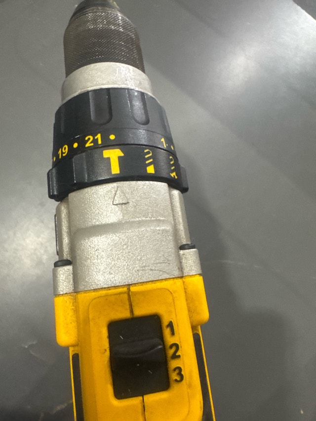 DeWalt DCD985 Cordless Hammer Drill Tool Only - photo 3