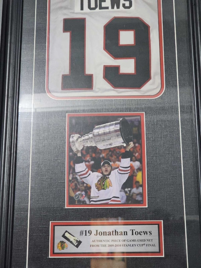 Jonathan Toews Framed Jersey - photo 2