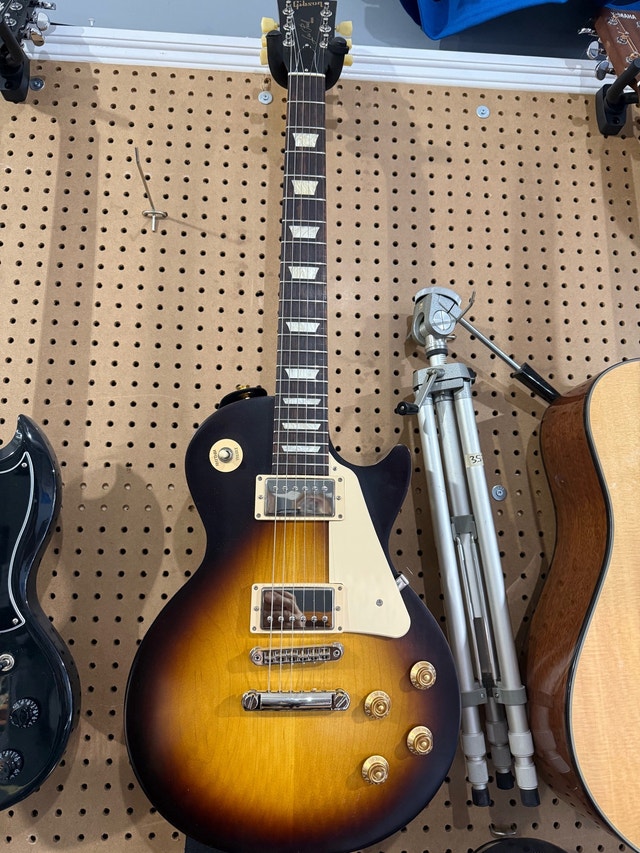 Gibson Les Paul Tribute Satin Tobacco Sunburst 2021