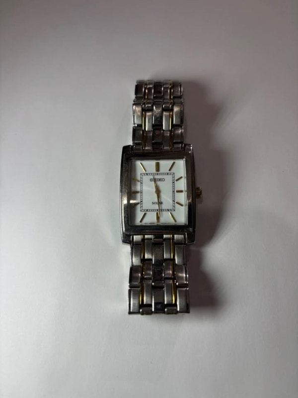 Seiko Solar SUP893 Analog Watch - Needs Battery