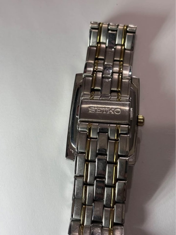 Seiko Solar SUP893 Analog Watch - Needs Battery - photo 3