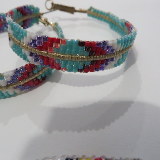 NATIVE BEADED EARRINGS AND HAIR CLIP
