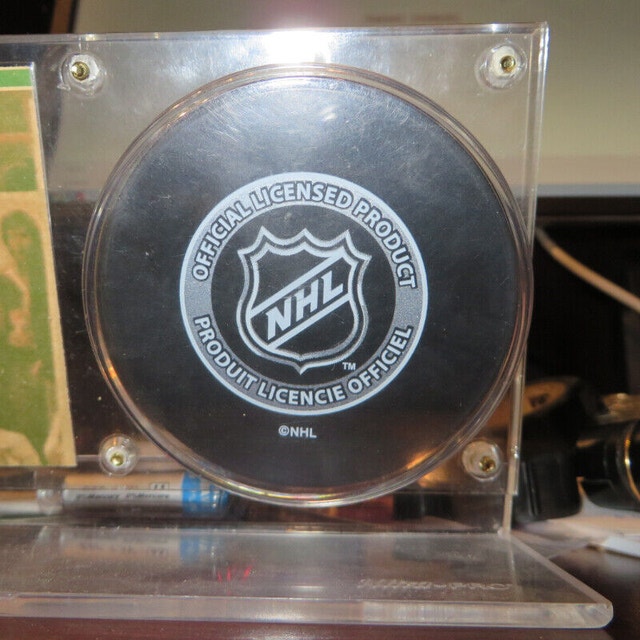 Guy Lafleur Puck and Card Collectible - photo 4