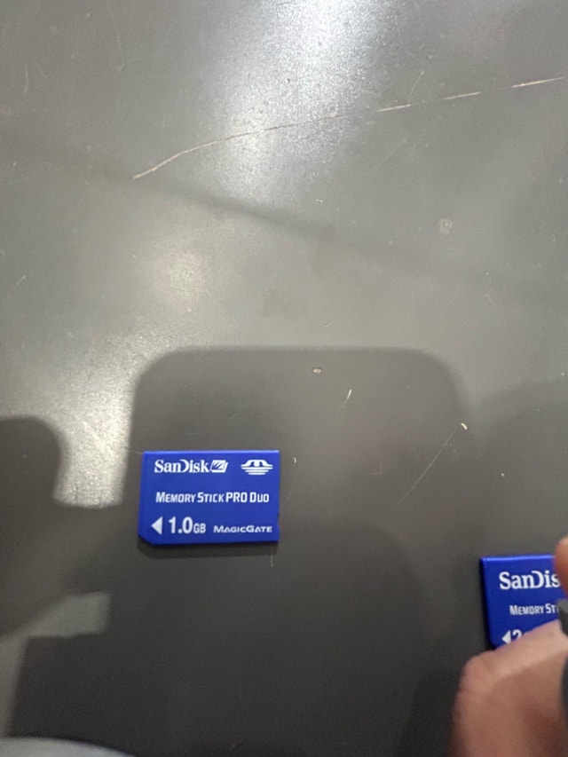 Sony 1GB Memory Stick $20 each - photo 3