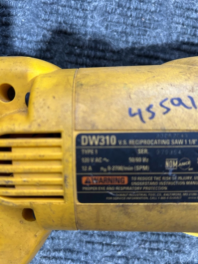 DeWalt Reciprocating Saw firm price - photo 4