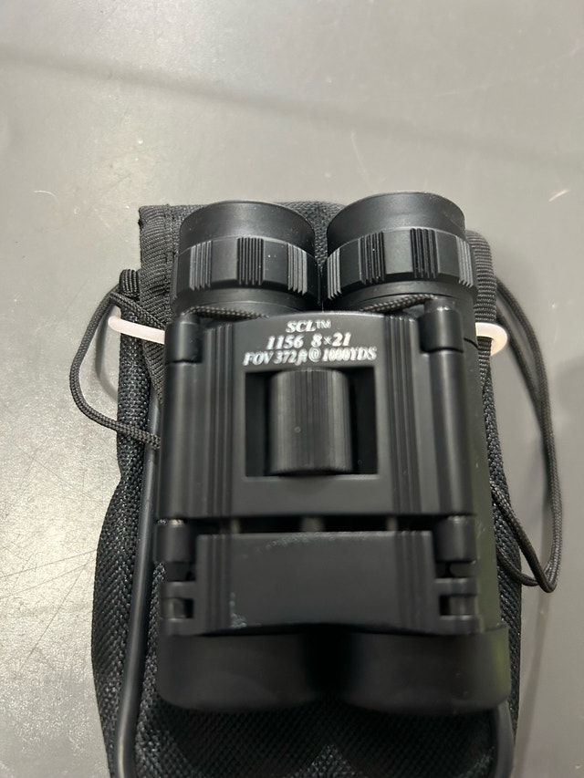 Simmons 8x21 Binoculars