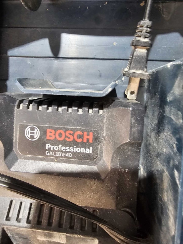 Bosch Rotary Hammer Cordless Drill GBH18V-36C HD - photo 3