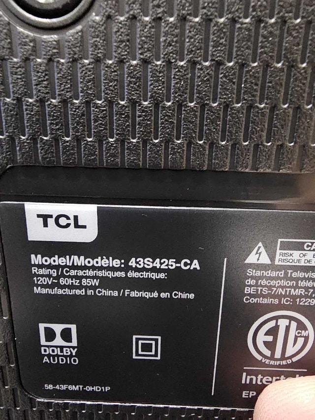 TCL Roku TV 43 inches firm price - photo 4