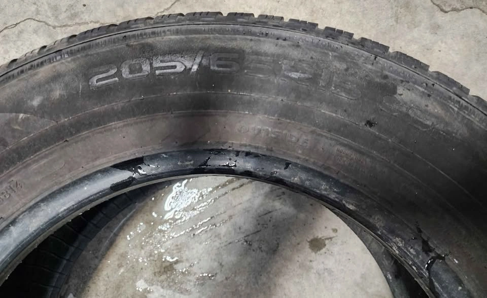 1 Nokian Winter Tire 205/65/15 - photo 2