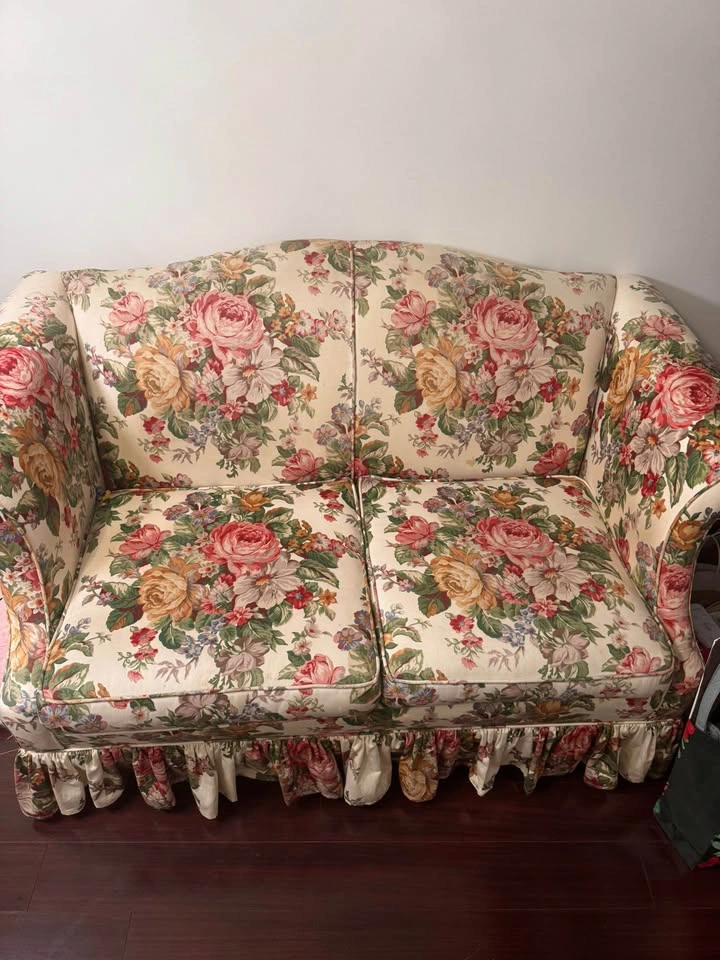 Vintage Style Sofa - photo 2