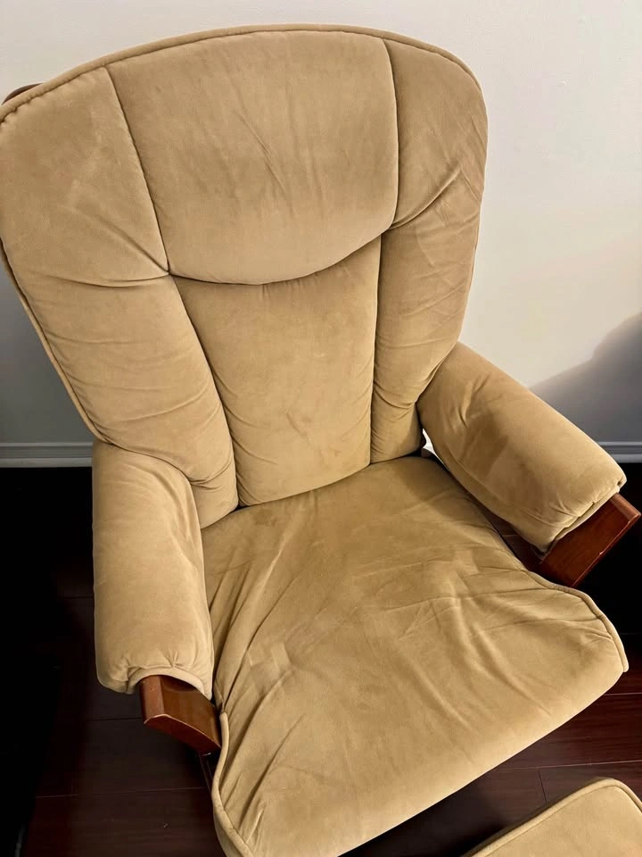 Glider Rocking Chair with Ottoman - photo 2