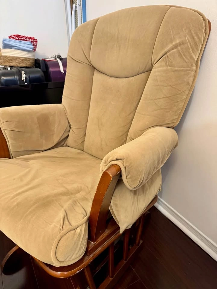 Glider Rocking Chair with Ottoman - photo 3