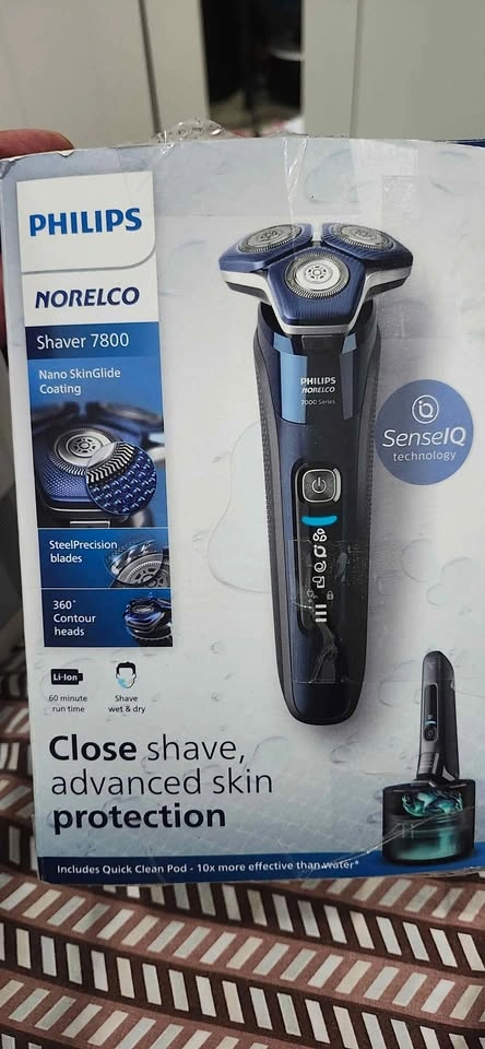 Philips Norelco Shaver 7800 (S7885/85) – Wet & Dry Electric Shav - photo 2