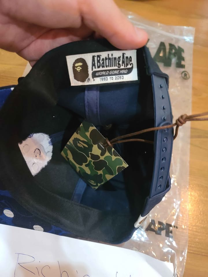 A Bathing Ape snapback - photo 2