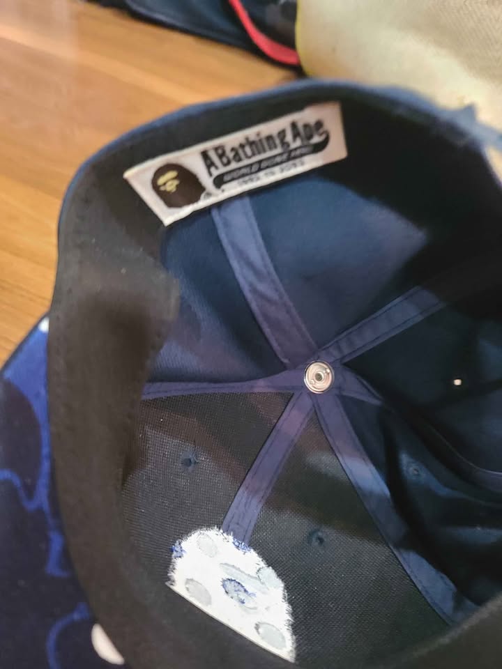 A Bathing Ape snapback - photo 4