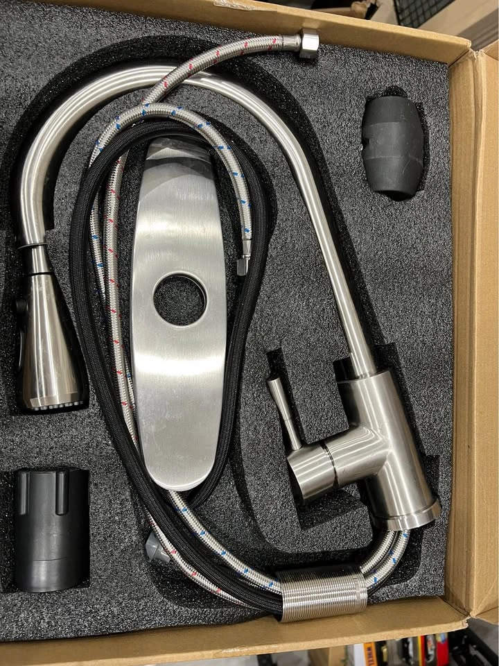 Kitchen Faucet with Pull Down Sprayer - photo 5
