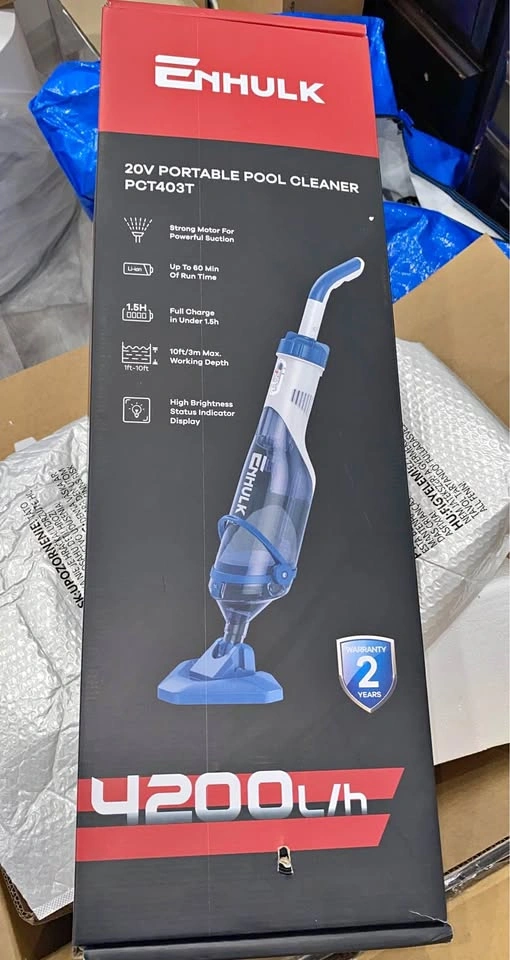Pool vacuum cordless