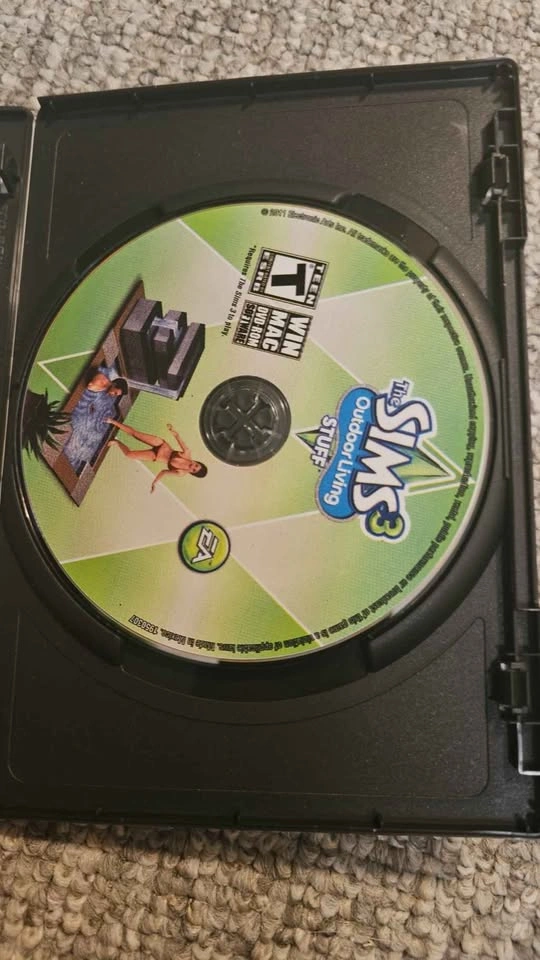 Sims 3 Outdoor Living Disk and Code - photo 3