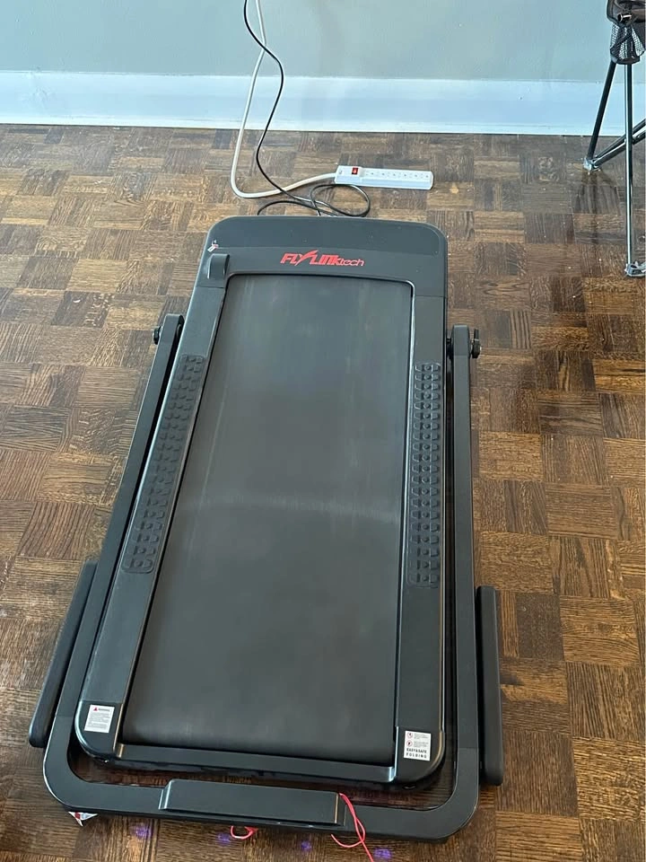 Treadmill / Walking Pad - 300lbs Max - HRV App - Quiet - photo 2