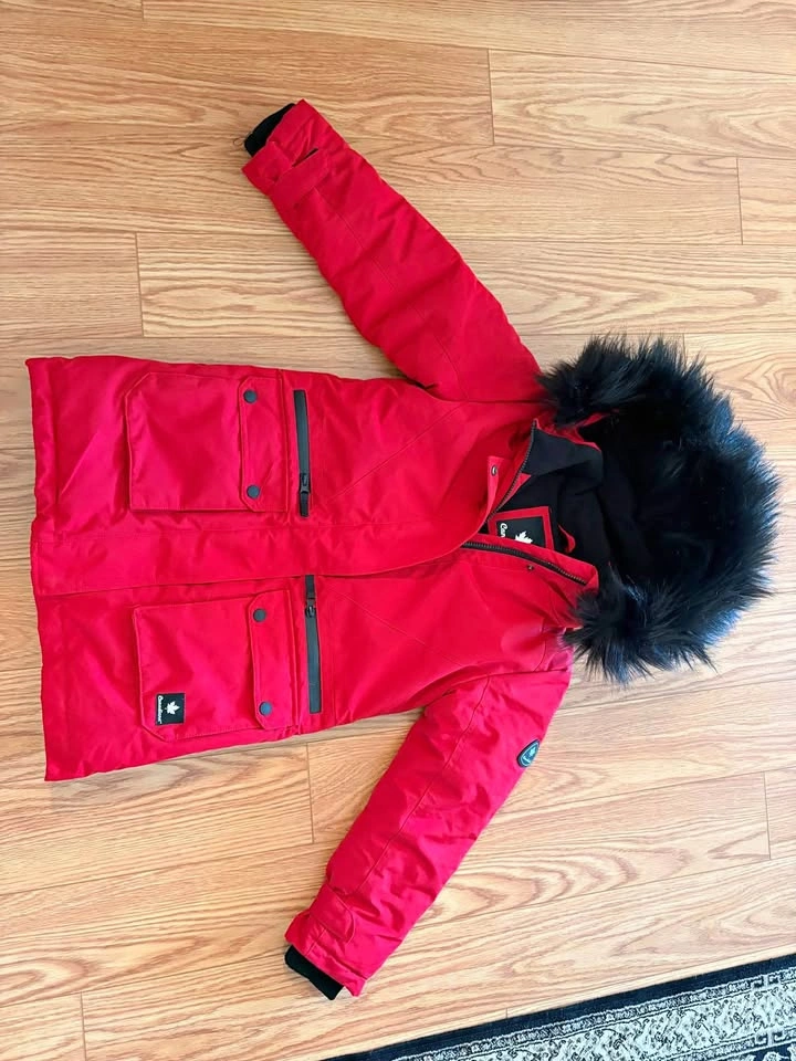 Canadiana Brand Girls size Medium (7/8) winter jacket