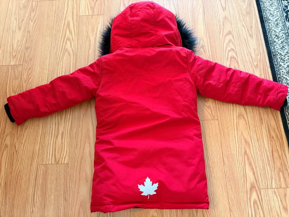 Canadiana Brand Girls size Medium (7/8) winter jacket - photo 2
