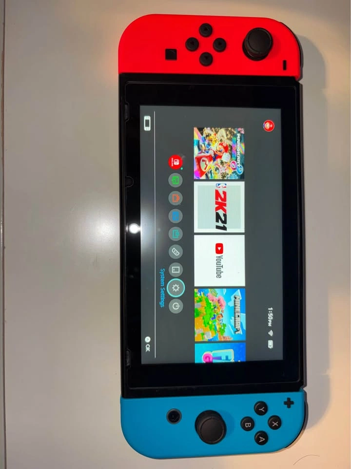 Nintendo Switch V1 with screen protector - photo 2