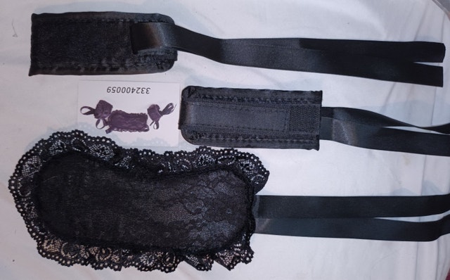 NEW 3Pc Set Black Satin & Lace Sleep Mask Blindfold and Cuffs - photo 4