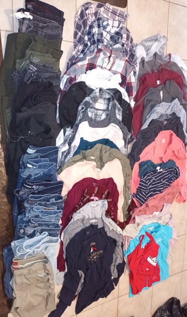 Large Garbage Bag Women's Clothing - Mostly Size Small - photo 3