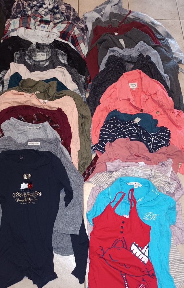Large Garbage Bag Women's Clothing - Mostly Size Small - photo 5