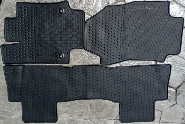2019-20 Toyota Rav 4 Black Floor Mats