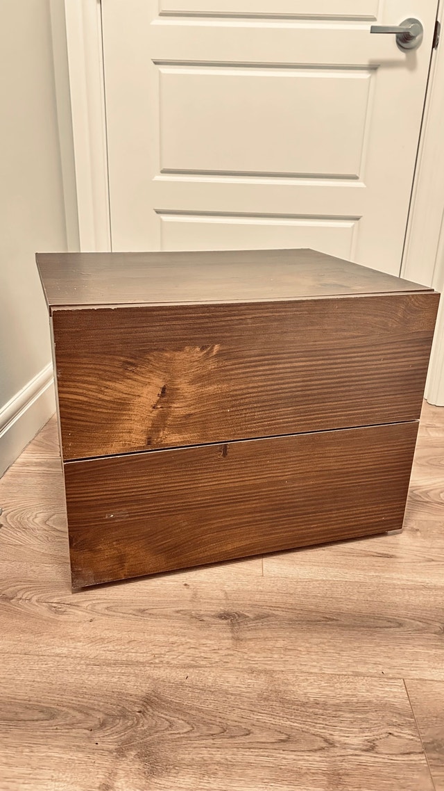 One Drawer Nightstand / Side Table