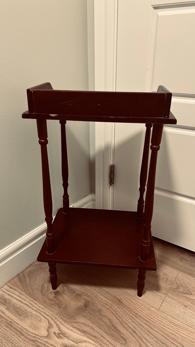 Vintage style Wooden Side Table / Plant Stand - photo 4
