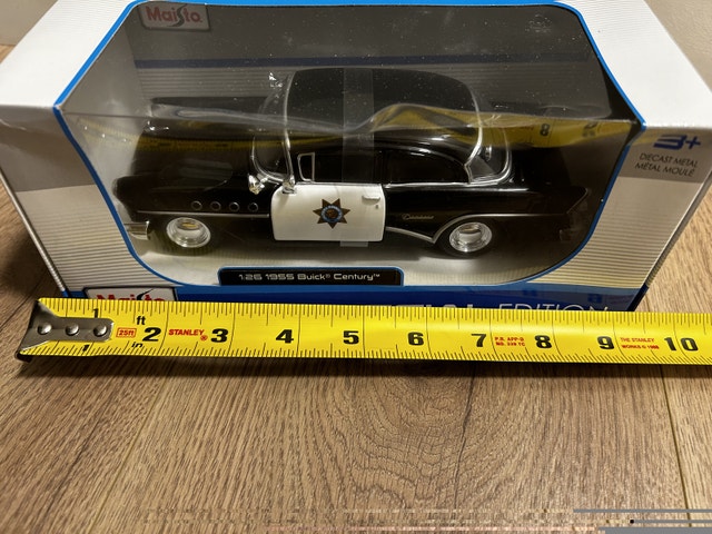 Maisto 1:26 Scale 1955 Buick Century Diecast Vehicle - photo 2