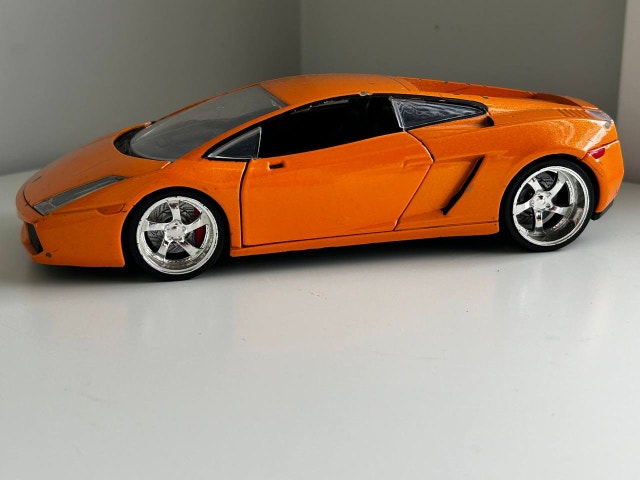 Jada LAMBORGHINI GALLARDO Orange 1/24 Diecast car toy - photo 3