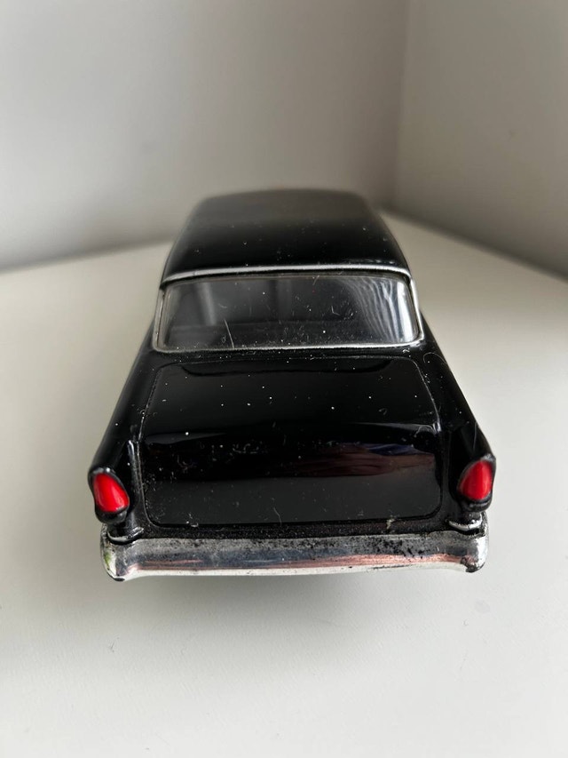 Diecast 1997 RACING CHAMPIONS 55 Chevy Bel Air - photo 4