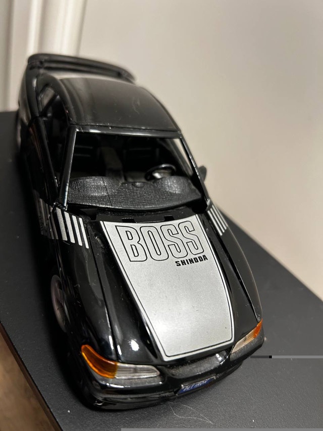 Maisto Ford Mustang GT Boss Die Cast 1/24 - photo 3