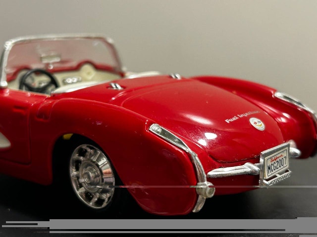 CHEVROLET CORVETTE ,RED 1/24 DIECAST CAR - photo 4