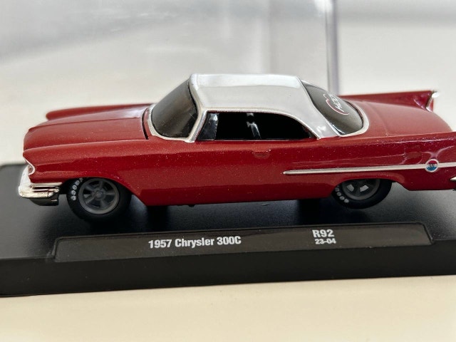 2010 Castline M2 Machines 1957 Chrysler 300C R92 1/64 - photo 2