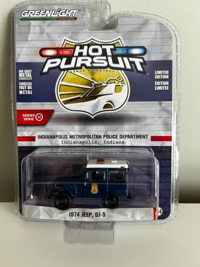 Greenlight 2021 Hot Pursuit 1974 JEEP DJ-5 INDIANAPO