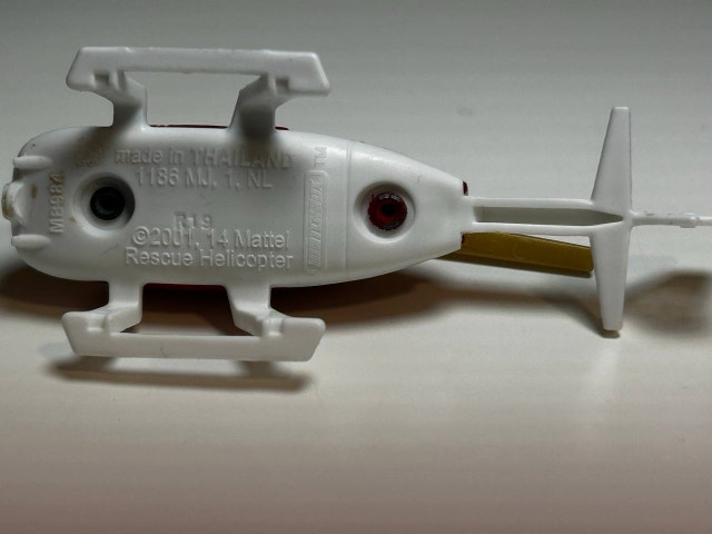 2001 Matchbox Fire Helicopter - photo 3