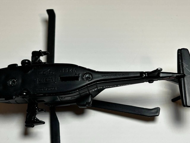 Maisto UH-60A Black Hawk Helicopter - US Army - photo 5