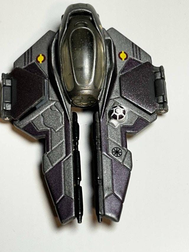 STAR WARS TITANIUM JEDI STARFIGHTER MACE WINDU PURPLE 2005