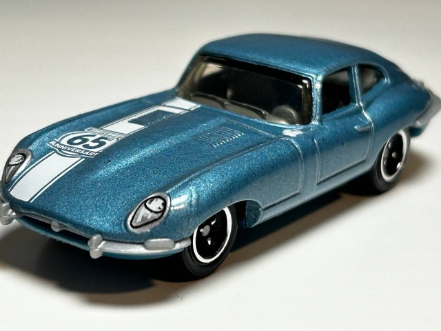 Matchbox Jaguar E-type Coupe 1961 Blue 1/64 2005 Mattel - photo 3