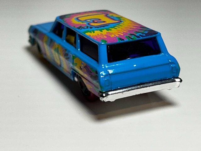 Hot Wheels ‘64 Chevy Nova Wagon, HW Art Car, Gloss Blue, 1:64 - photo 4