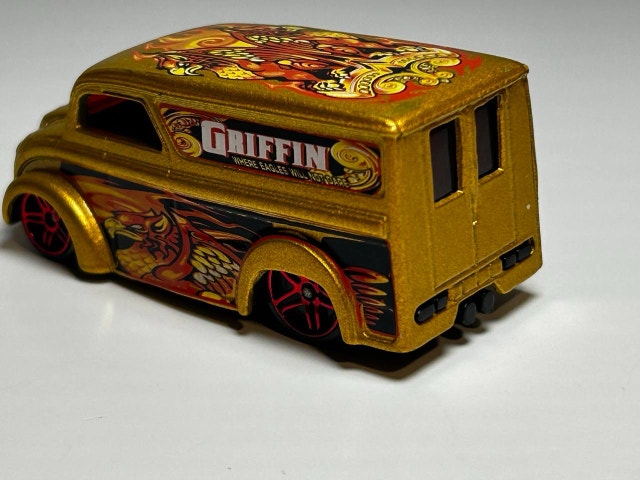 Hot Wheels 1997 Dairy Delivery Griffin - photo 4