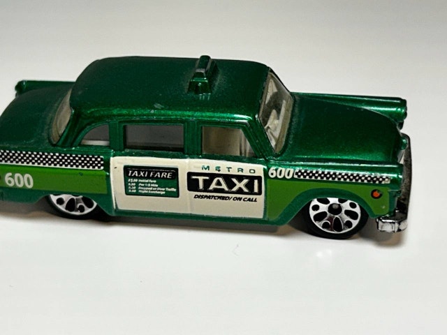 Matchbox Checker Cab 2003 Taxi, green