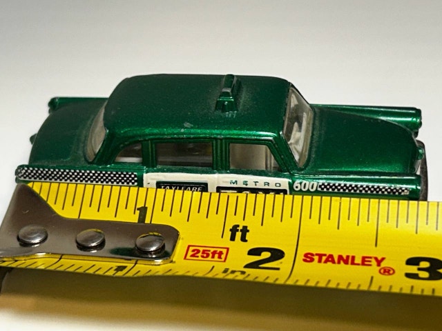 Matchbox Checker Cab 2003 Taxi, green - photo 2